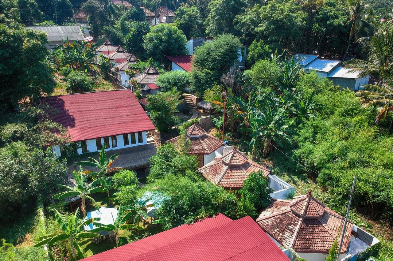 Ayu Hotel كاريمونجاوا المظهر الخارجي الصورة