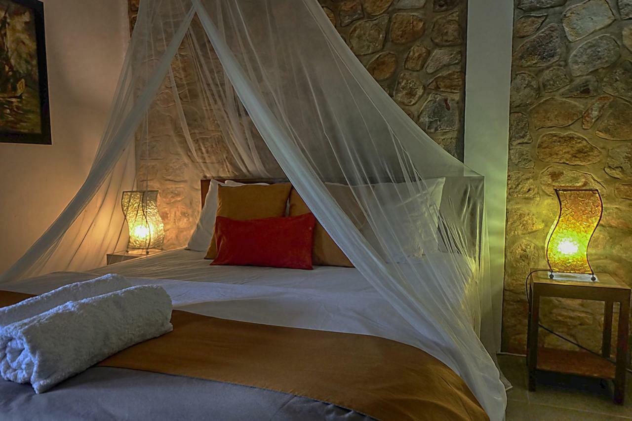 Ayu Hotel كاريمونجاوا المظهر الخارجي الصورة